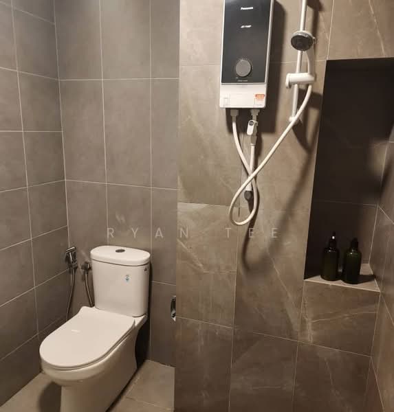 Servis Apartment untuk Disewa di Mossaz @ Empire City - Ryan Tee - Bathroom - PropertyGuru.com.my
