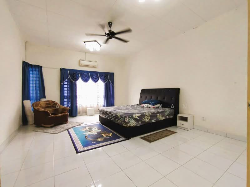 Rumah Teres 2 Tingkat untuk Dijual di Taman Forest Heights (Ampangan) - Azrul Othman - Bedroom - PropertyGuru.com.my