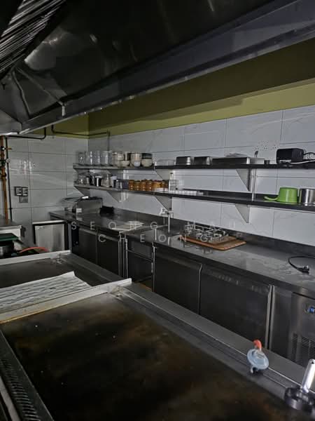 Kedai untuk Disewa di Alam Damai (Cheras) - Seong Mau Cheong - Kitchen - PropertyGuru.com.my
