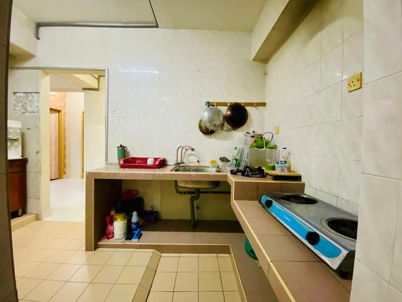 Condominium for Sale at Bayu Tasik 1 - Yasmin Sulaiman - Kitchen - PropertyGuru.com.my