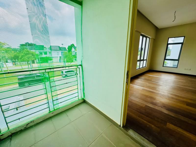 Rumah Berkembar untuk Dijual di Denai Alam (Shah Alam) - Nahathir Shahabudin - Balcony - PropertyGuru.com.my