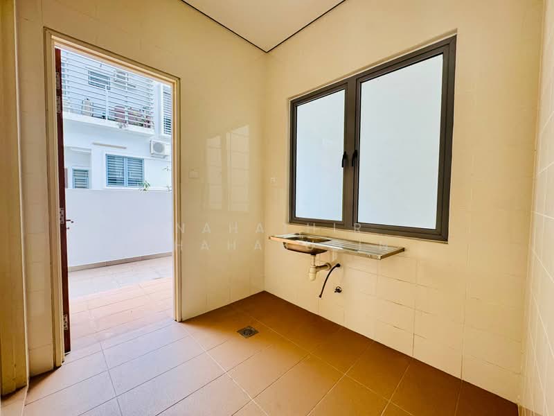 Rumah Berkembar untuk Dijual di Denai Alam (Shah Alam) - Nahathir Shahabudin - Kitchen - PropertyGuru.com.my