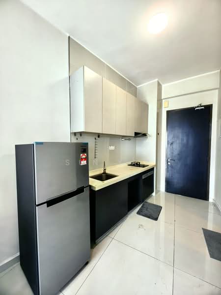 Condominium for Rent at Amberside @ Country Garden Danga Bay - Sun Yap - Kitchen - PropertyGuru.com.my
