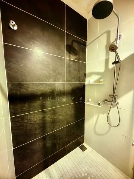 Condominium for Rent at Amberside @ Country Garden Danga Bay - Sun Yap - Bathroom - PropertyGuru.com.my
