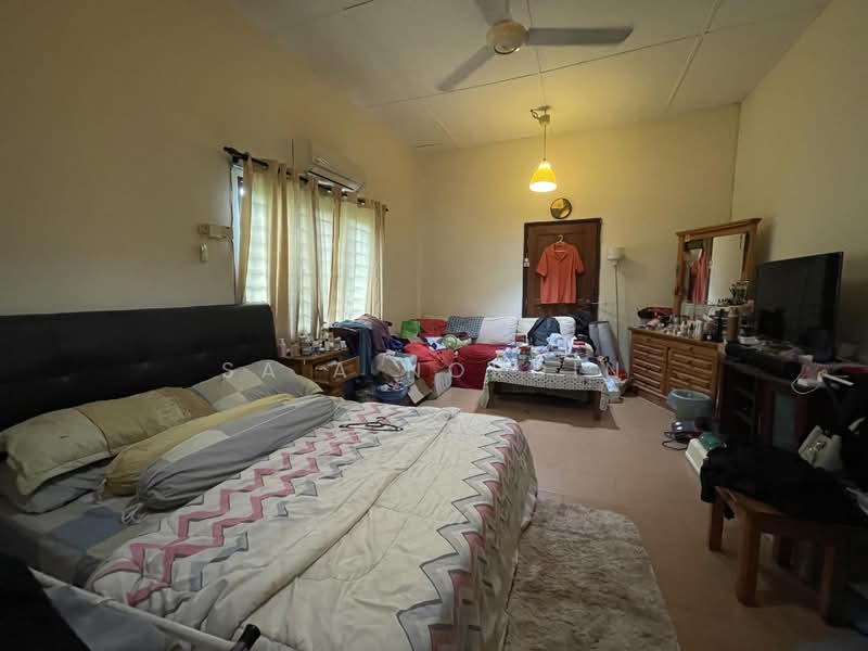 Bungalow for Sale in Kampung Tunku (Petaling Jaya) - Sa'a Nordin - Bedroom - PropertyGuru.com.my
