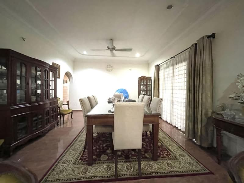 Bungalow for Sale in Kampung Tunku (Petaling Jaya) - Sa'a Nordin - Dining Room - PropertyGuru.com.my