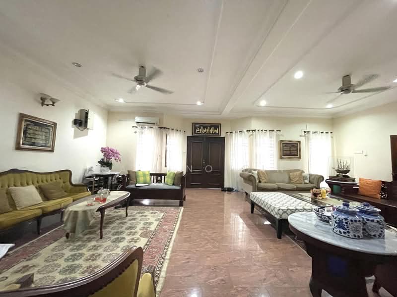 Bungalow for Sale in Kampung Tunku (Petaling Jaya) - Sa'a Nordin - Living Room - PropertyGuru.com.my