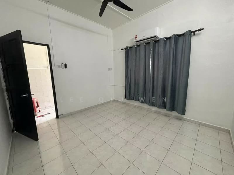 1-storey Terraced House for Sale in Taman Ungku Tun Aminah (Skudai) - Lee Qiu Wen - Interior - PropertyGuru.com.my