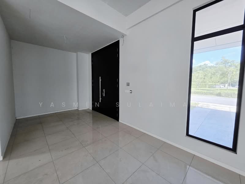Bungalow for Sale in Kota Kemuning (Shah Alam) - Yasmin Sulaiman - Entrance - PropertyGuru.com.my