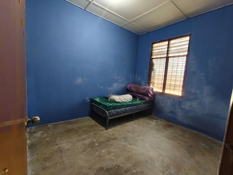 1-storey Terraced House for Sale in Rawang (Selangor) - SK Luk - Bedroom - PropertyGuru.com.my