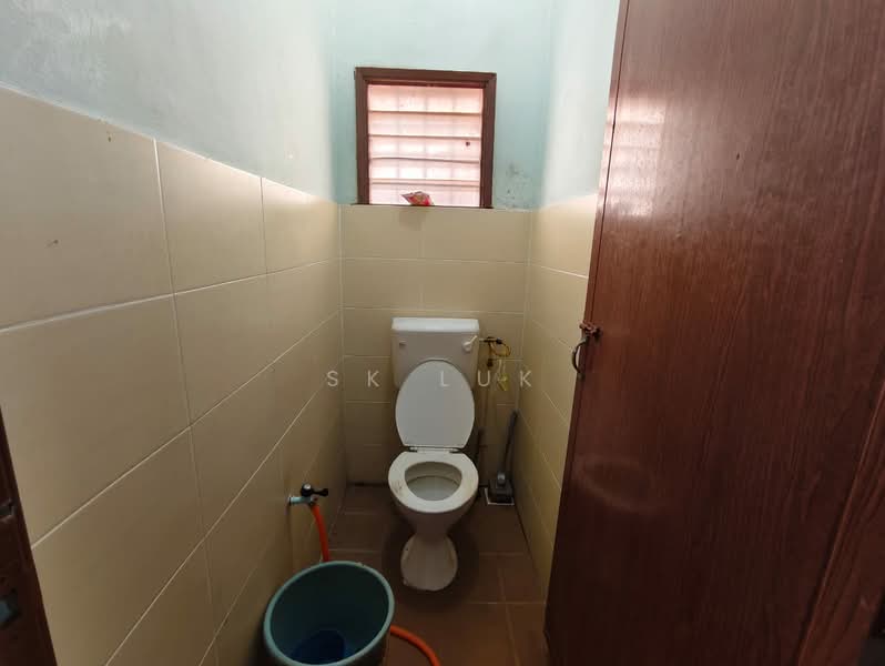 1-storey Terraced House for Sale in Rawang (Selangor) - SK Luk - Bathroom - PropertyGuru.com.my