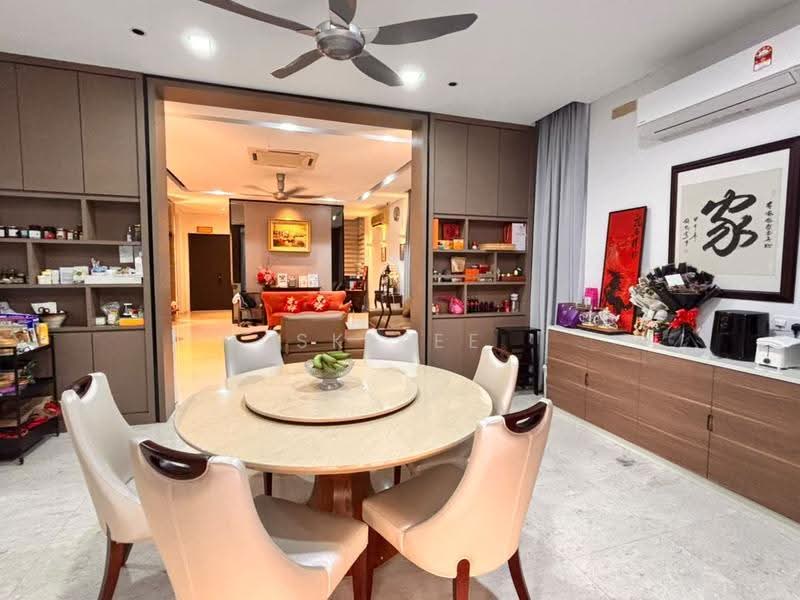 Semi-Detached House for Sale in Lake Fields (Sungai Besi) - SK Kee - Dining Room - PropertyGuru.com.my