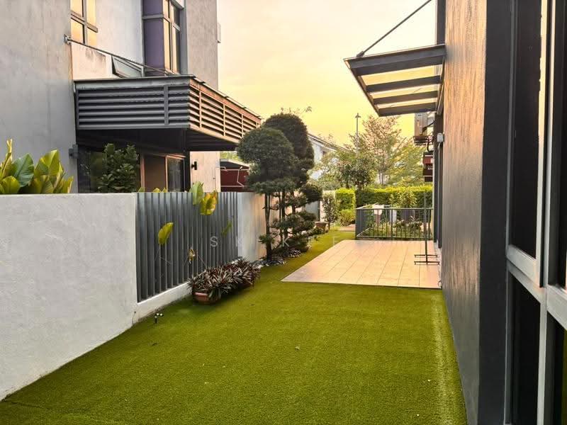Semi-Detached House for Sale in Lake Fields (Sungai Besi) - SK Kee - Exterior - PropertyGuru.com.my
