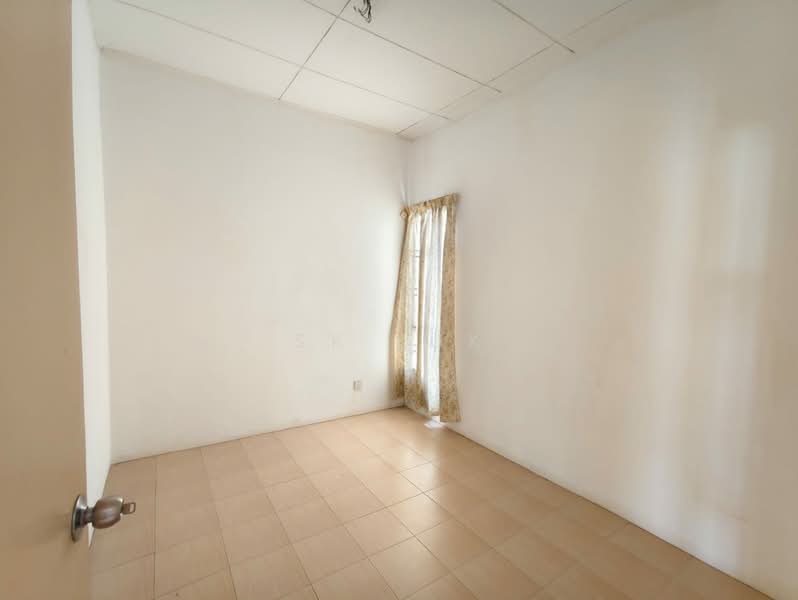 Townhouse for Sale in Bandar Country Homes (Rawang) - SK Luk - Interior - PropertyGuru.com.my