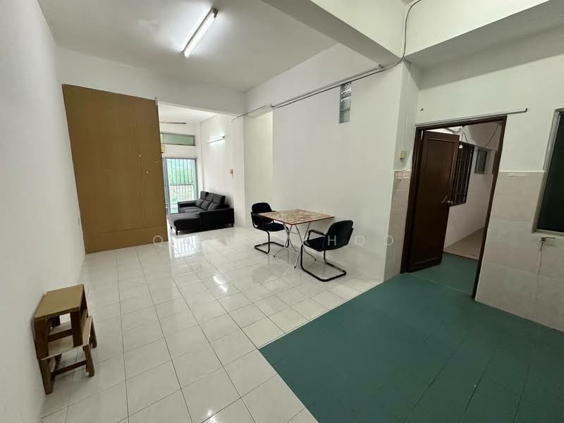 Apartment for Rent at Le Courts Desa Tambun - Qazin Khoo - Living Room - PropertyGuru.com.my