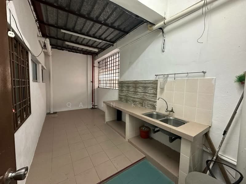 Apartment for Rent at Le Courts Desa Tambun - Qazin Khoo - Kitchen - PropertyGuru.com.my