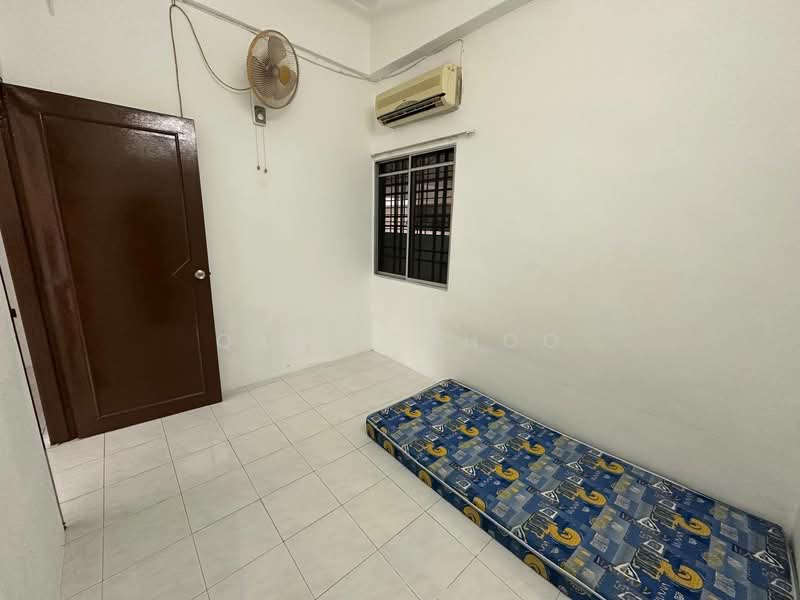 Apartment for Rent at Le Courts Desa Tambun - Qazin Khoo - Bedroom - PropertyGuru.com.my