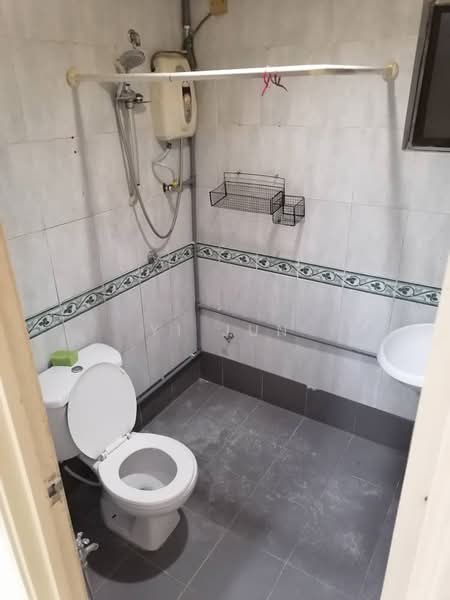 Apartment for Rent at Villamas Apartment - Yi Jun - Bathroom - PropertyGuru.com.my