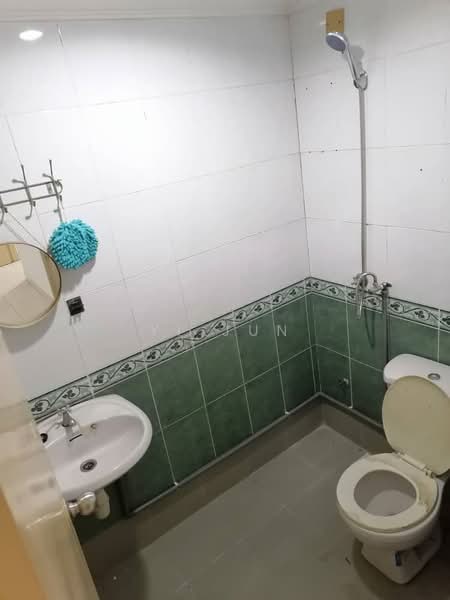Apartment for Rent at Villamas Apartment - Yi Jun - Bathroom - PropertyGuru.com.my