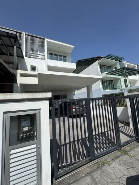3-storey Terraced House for Sale in Sungai Long (Bandar Sungai Long) - christy Loh - PropertyGuru.com.my