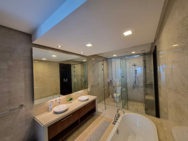 Servis Apartment untuk Disewa di Straits Quay (The Suites at Waterside) - May Tan - Bathroom - PropertyGuru.com.my