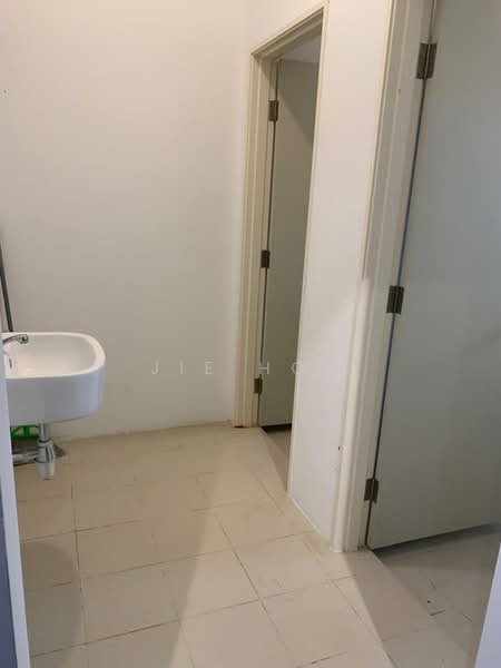 Shop for Rent in Eco Sanctuary (Telok Panglima Garang) - Jie Hoh - Interior - PropertyGuru.com.my