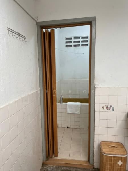1-storey Terraced House for Sale in Desa Jaya Kepong (Kepong) - Frederick Tan - Bathroom - PropertyGuru.com.my