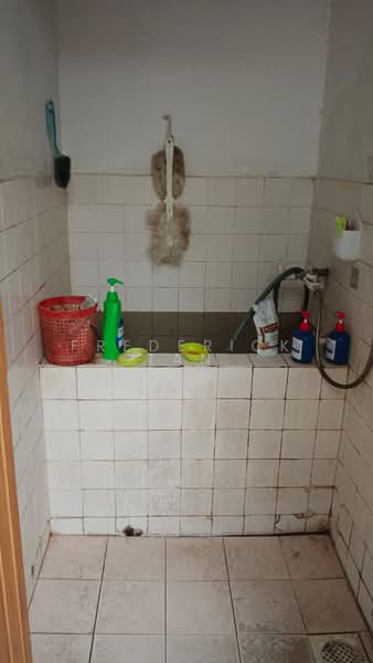1-storey Terraced House for Sale in Desa Jaya Kepong (Kepong) - Frederick Tan - Bathroom - PropertyGuru.com.my