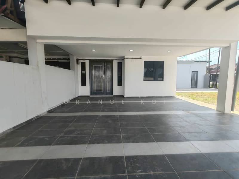 Rumah Teres 1 Tingkat untuk Dijual di Taman Universiti (Skudai) - Orange Koh - Exterior - PropertyGuru.com.my