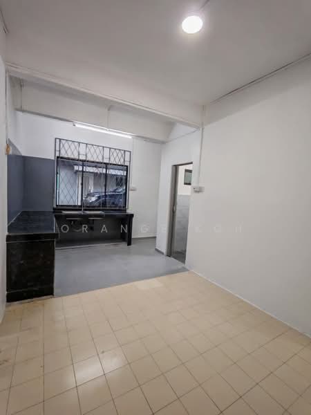 2-storey Terraced House for Sale in Taman Desa Cemerlang (Ulu Tiram) - Orange Koh - PropertyGuru.com.my