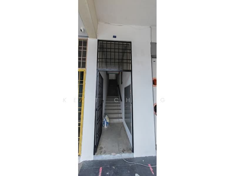 Shop / Office for Rent in Taman Pelangi Semenyih (Semenyih) - Kent Chong - Entrance - PropertyGuru.com.my