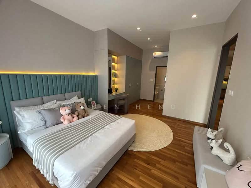 Semi-Detached House for Sale in Austin Crest (Johor Bahru) - Gyden Heng - Bedroom - PropertyGuru.com.my