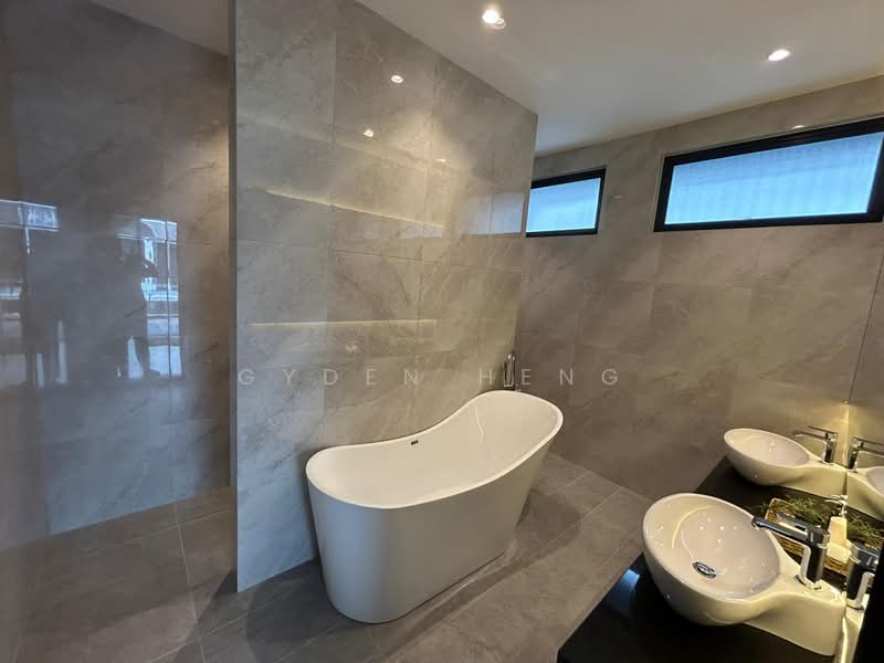 Semi-Detached House for Sale in Austin Crest (Johor Bahru) - Gyden Heng - Bathroom - PropertyGuru.com.my