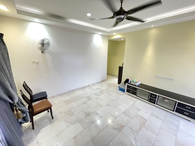 Rumah Bandar untuk Disewa di Selayang Baru (Selayang) - MY Loh - Living Room - PropertyGuru.com.my