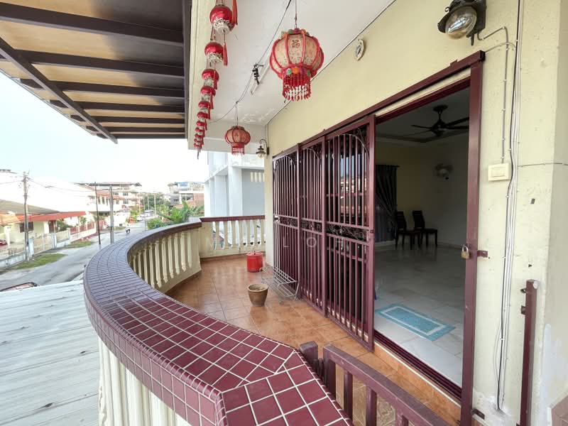 Rumah Bandar untuk Disewa di Selayang Baru (Selayang) - MY Loh - Balcony - PropertyGuru.com.my