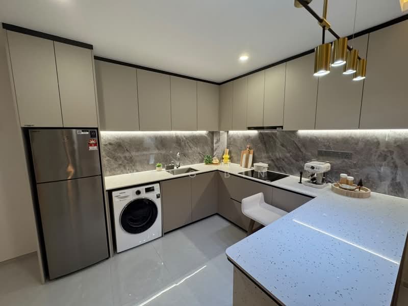 Pangsapuri untuk Dijual di R&F Princess Cove Phase 3-New Casa Suites - Kang Bin - PropertyGuru.com.my