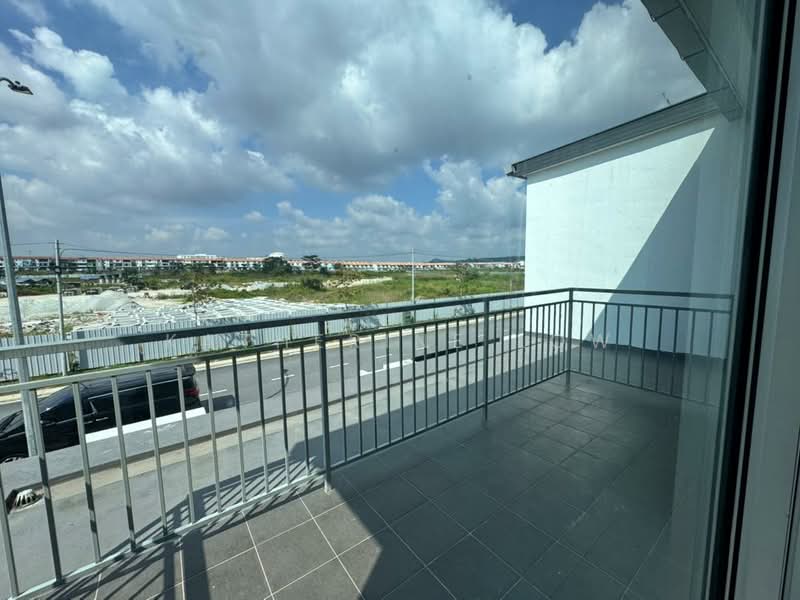 Cluster House for Sale in Taman Pulai Mutiara (Iskandar Puteri (Nusajaya)) - Katherine Low - Balcony - PropertyGuru.com.my