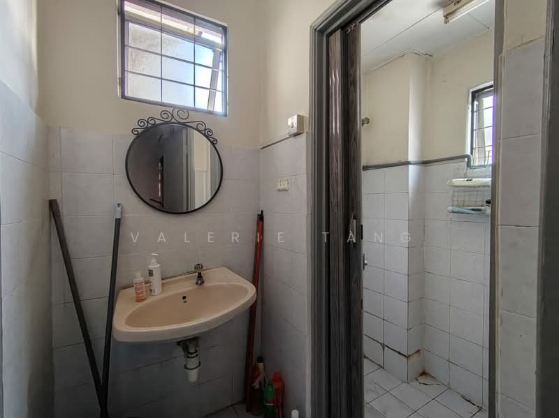 Terraced House for Sale in Petaling Jaya (Selangor) - Valerie Tang - Bathroom - PropertyGuru.com.my