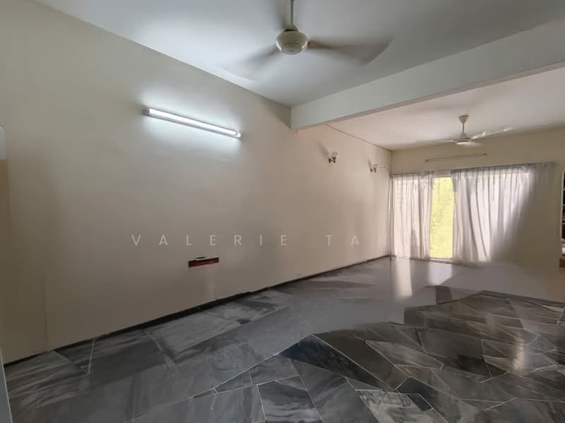 Terraced House for Sale in Petaling Jaya (Selangor) - Valerie Tang - Living Room - PropertyGuru.com.my