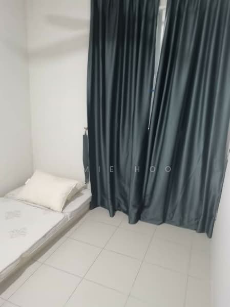 Kondominium untuk Disewa di Residensi Platinum Teratai - Camie Hoo - Bedroom - PropertyGuru.com.my