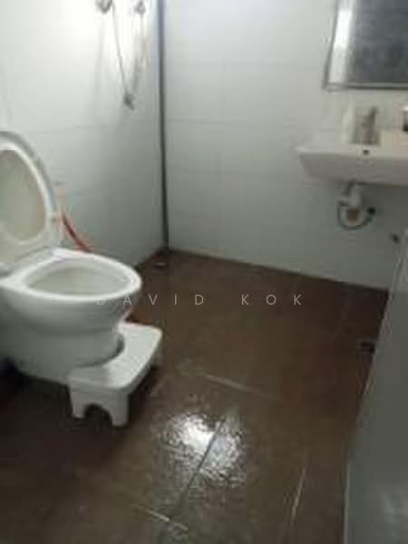 Service Residence for Sale at Main Place Residence - David Kok - Bathroom - PropertyGuru.com.my