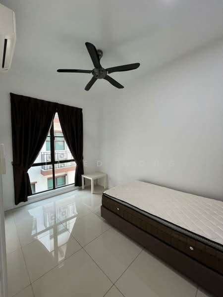 Condominium for Rent at Isle of Kamares - Jared Wong - Bedroom - PropertyGuru.com.my