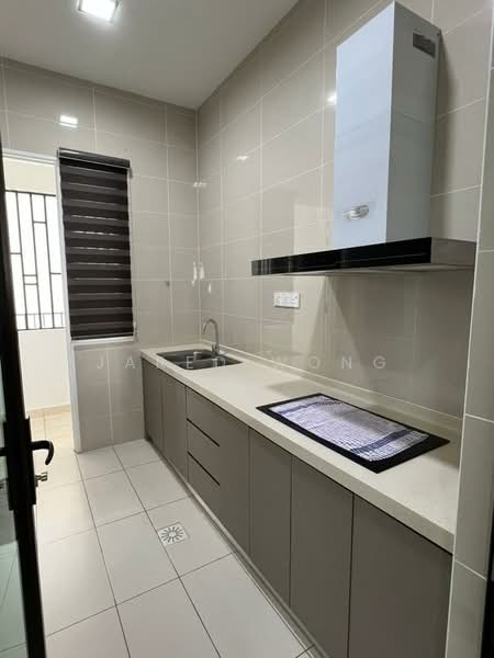 Condominium for Rent at Isle of Kamares - Jared Wong - Kitchen - PropertyGuru.com.my