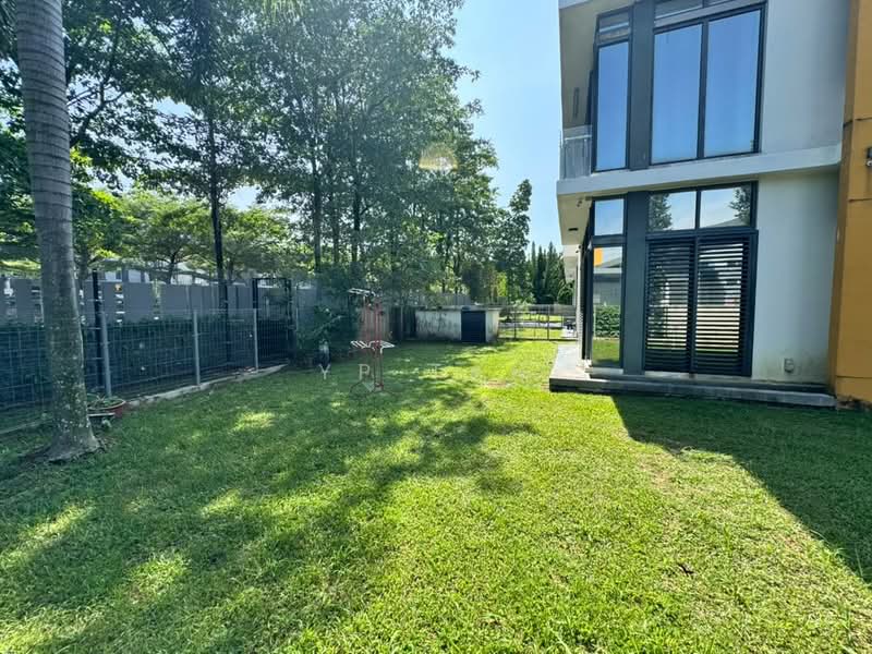 Rumah Teres 3 Tingkat untuk Dijual di Taman Tasik Damai (Sungai Besi) - YP Tan - Exterior - PropertyGuru.com.my