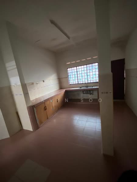 Rumah Teres 1 Tingkat untuk Dijual di Taman Universiti (Sri Gading) - Gavin Soo - Kitchen - PropertyGuru.com.my