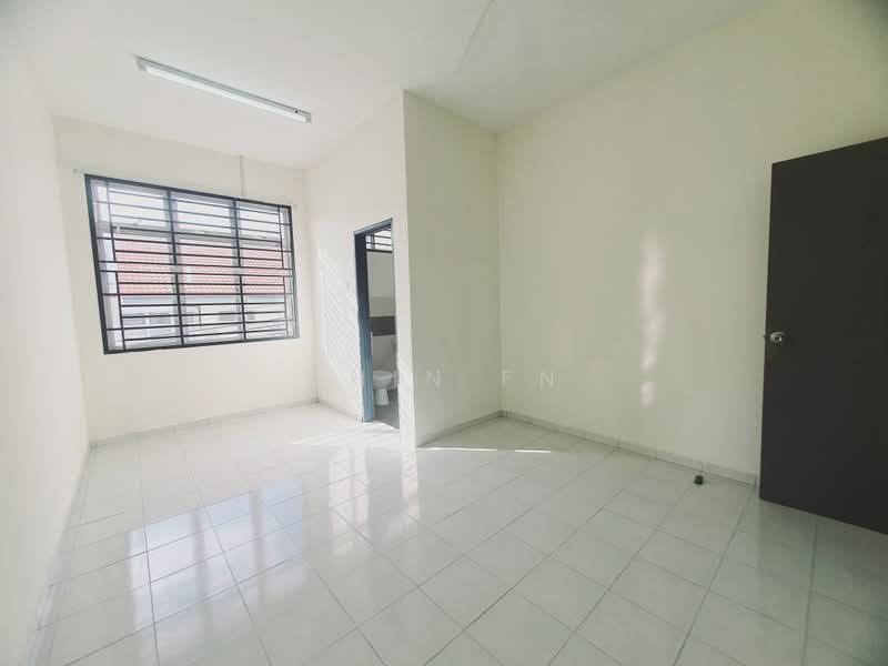 Rumah Teres 2 Tingkat untuk Disewa di Taman Sutera Wangi (Batu Berendam) - CHIN FN - Interior - PropertyGuru.com.my
