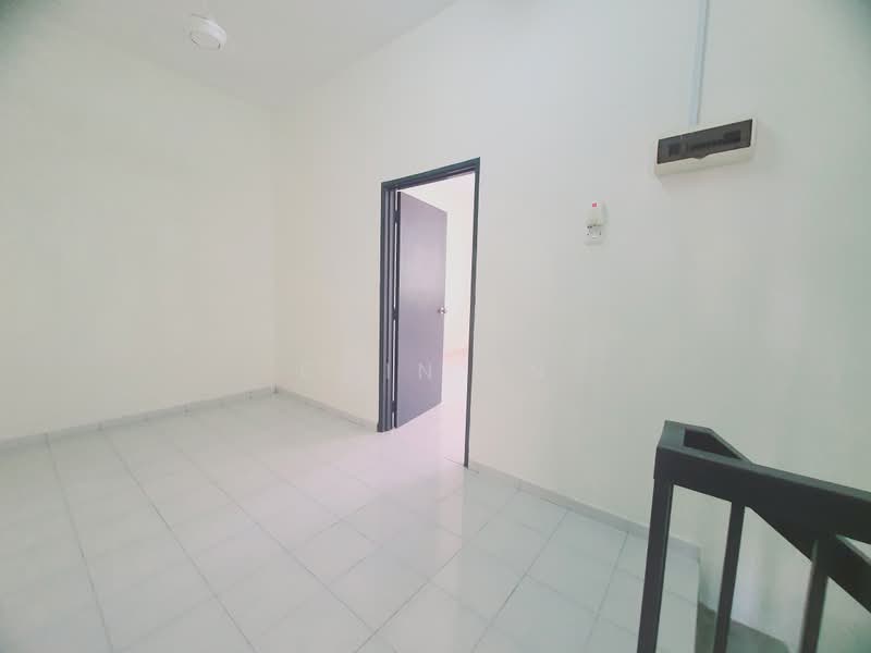 Rumah Teres 2 Tingkat untuk Disewa di Taman Sutera Wangi (Batu Berendam) - CHIN FN - Interior - PropertyGuru.com.my