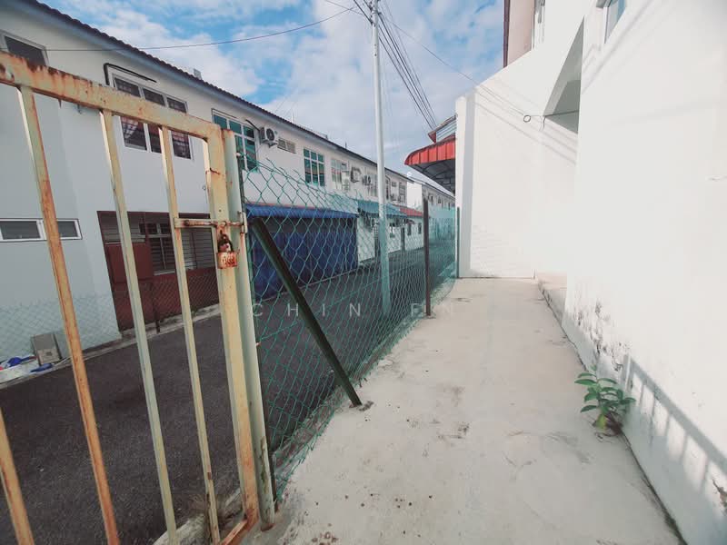 Rumah Teres 2 Tingkat untuk Disewa di Taman Sutera Wangi (Batu Berendam) - CHIN FN - Exterior - PropertyGuru.com.my