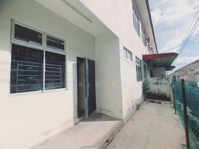 Rumah Teres 2 Tingkat untuk Disewa di Taman Sutera Wangi (Batu Berendam) - CHIN FN - Exterior - PropertyGuru.com.my