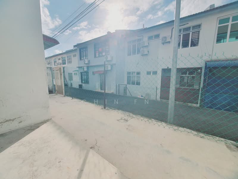 Rumah Teres 2 Tingkat untuk Disewa di Taman Sutera Wangi (Batu Berendam) - CHIN FN - Exterior - PropertyGuru.com.my